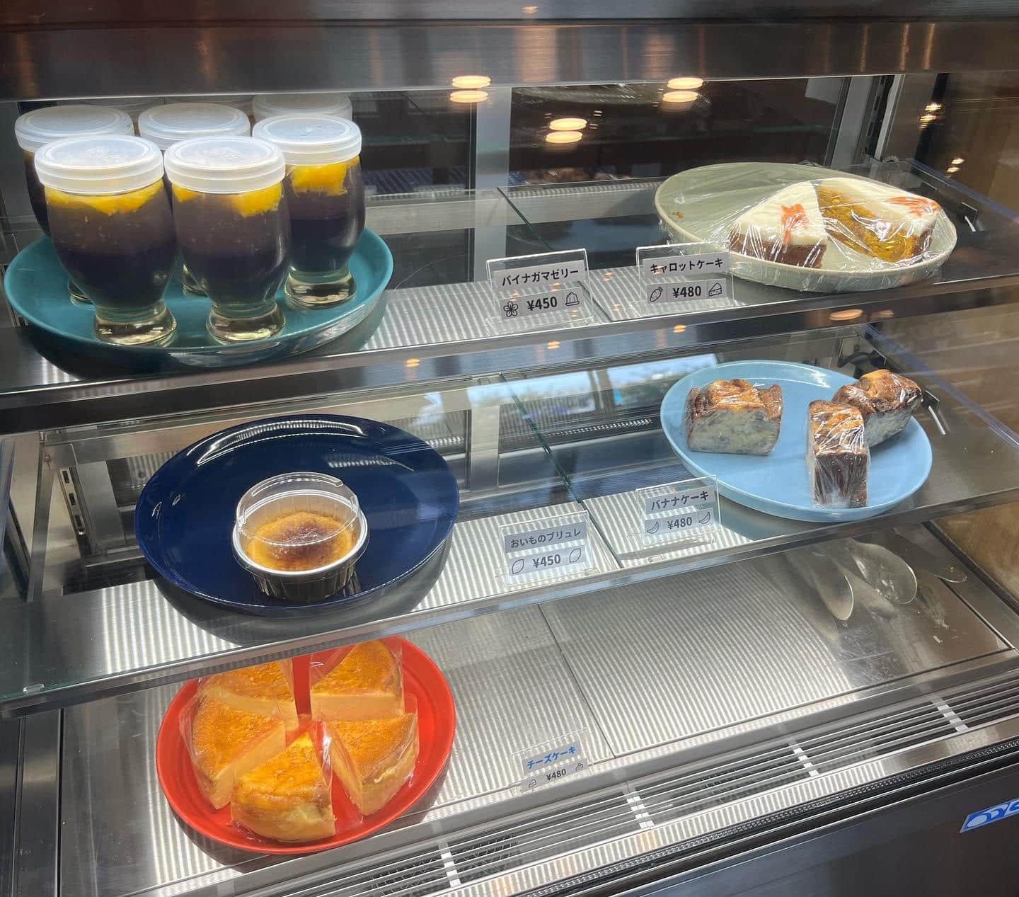 当店はスイーツも大人気です