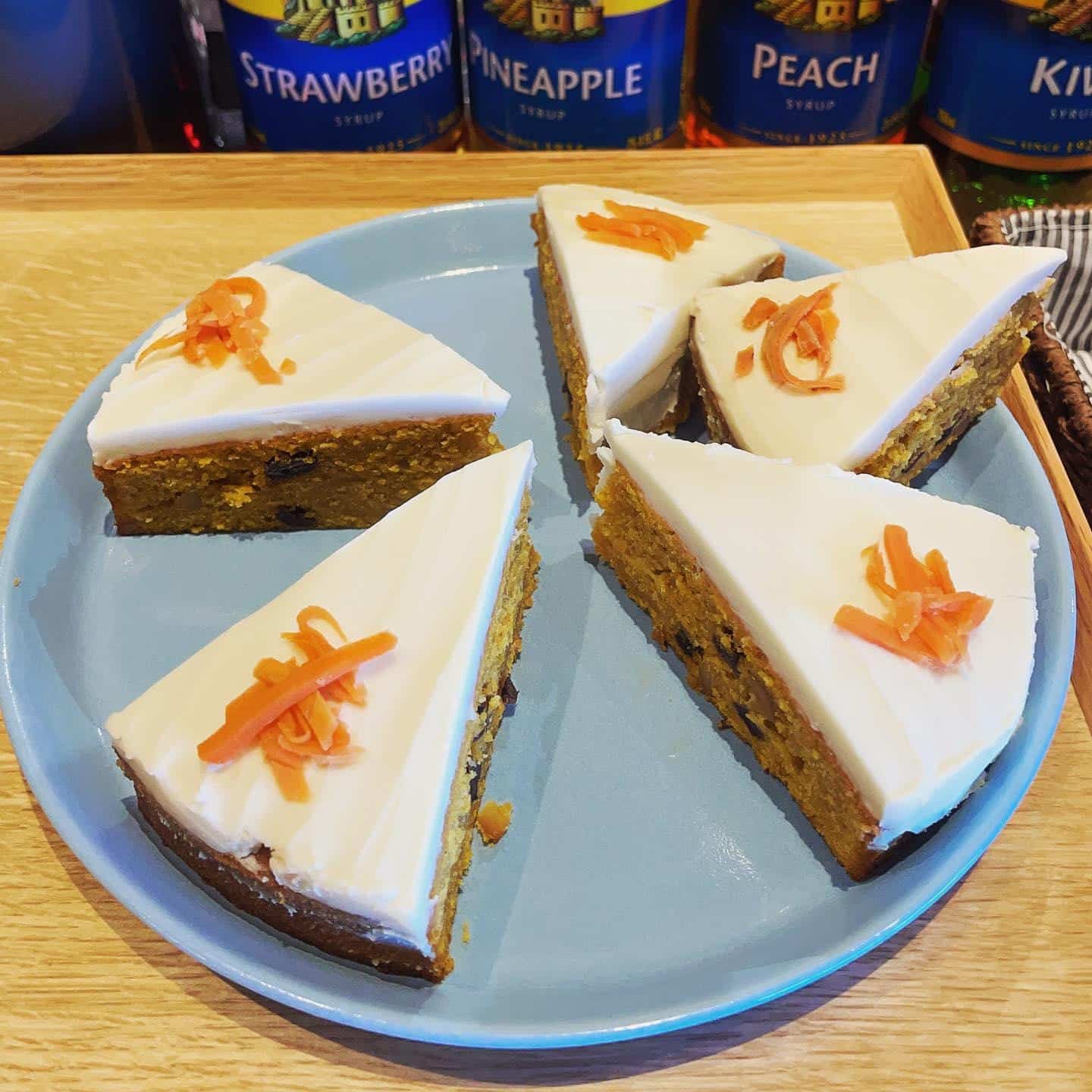 食後のデザートにキャロットケーキはいかが?